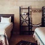 Hotel Azalea Terrace Cave *