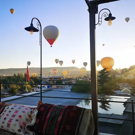 Azalea Terrace Cave * 괴레메