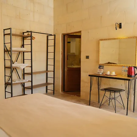 Azalea Terrace Cave * 괴레메