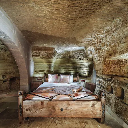 Azalea Terrace Cave Hotel