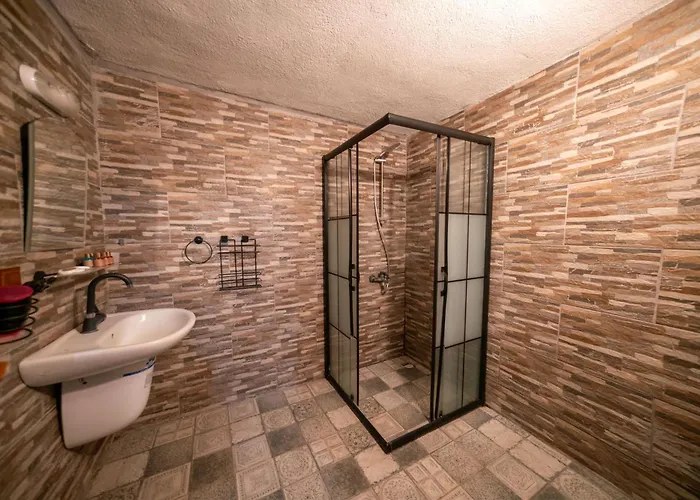 Azalea Terrace Cave 酒店