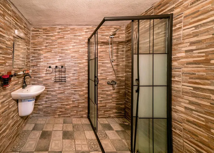 Azalea Terrace Cave *